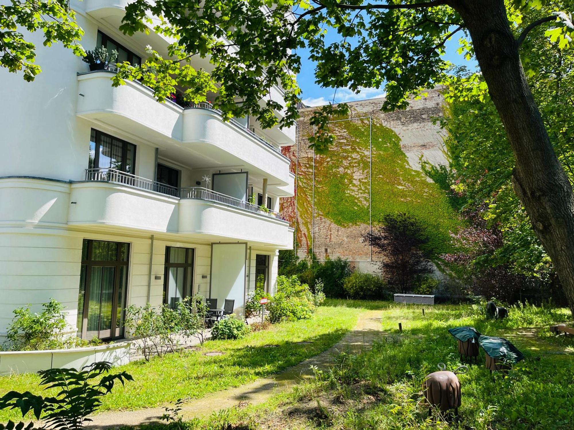 Modern Apartment In Mitte Берлин Экстерьер фото